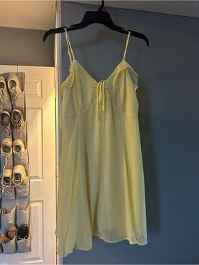 Lightweight Yellow Spaghetti-Strap  Dress